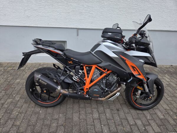KTM Super Duke 1290 GT