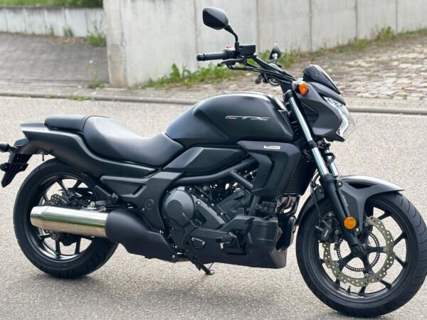 Honda CTX 700 ND RC68 – Bild 13