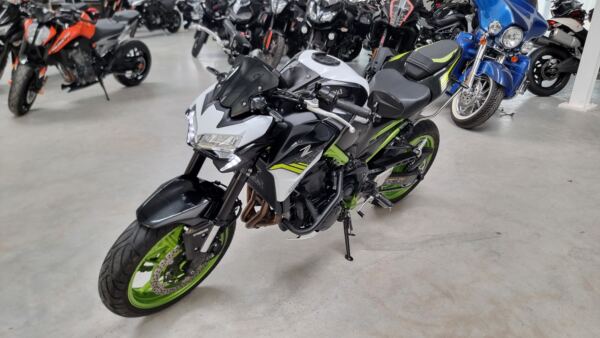 Kawasaki Z900 – Bild 4