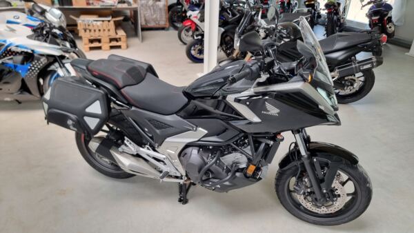 Honda NC750X DCT