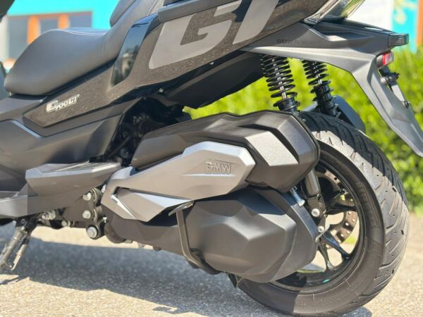 BMW C400GT Triple Black – Bild 5