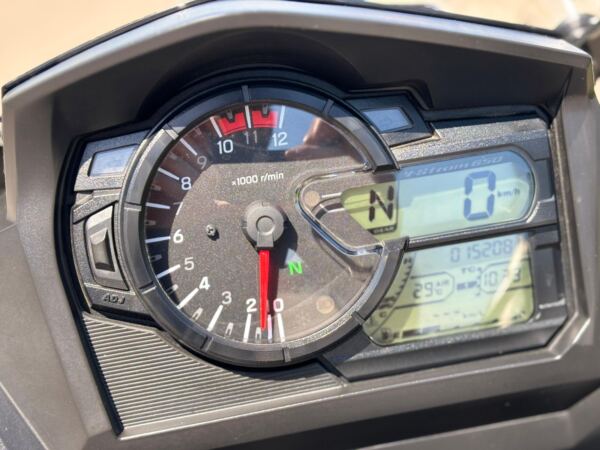 Suzuki DL650A *tiefergelegt* – Bild 15